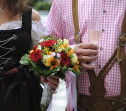 Sommerhochzeit in Tracht